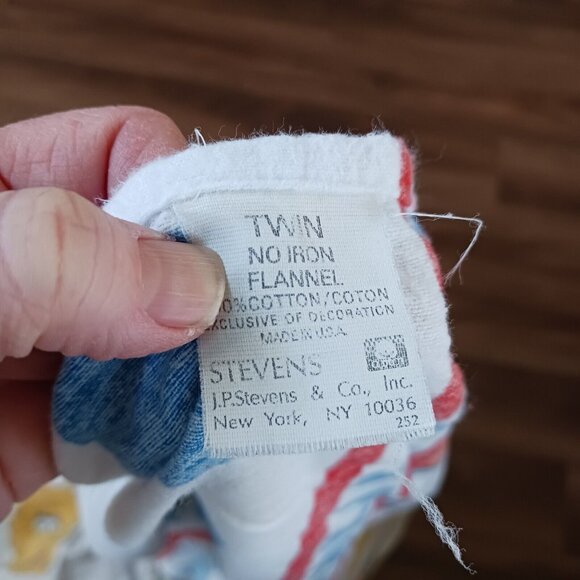 JP Stevens Vintage SESAME STREET Cotton Flannel Twin Bed Flat Sheet Alphabet - Picture 4 of 6